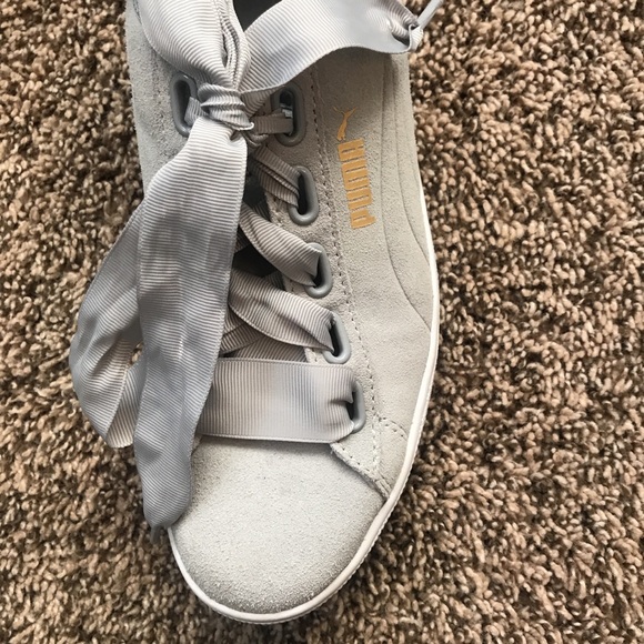 puma shoes. - Picture 4 of 4